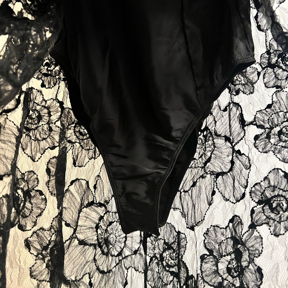 For Love And Lemons Leah Maxi Dress Size S Sheer Lace NWT - Picture 10 of 10